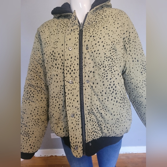 Saltwater Luxe Quilted Puffer Jacket, VGUC, Size L - Picture 4 of 10